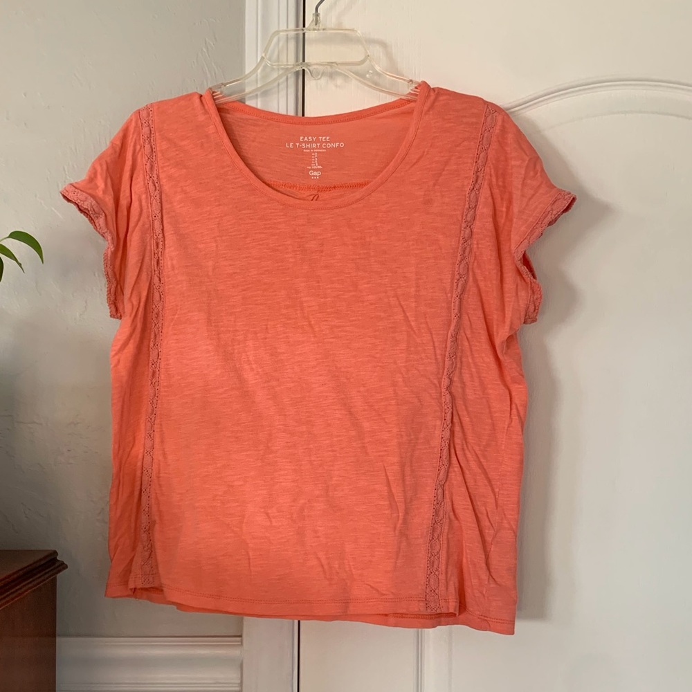 •Gap Coral Easy Tee•